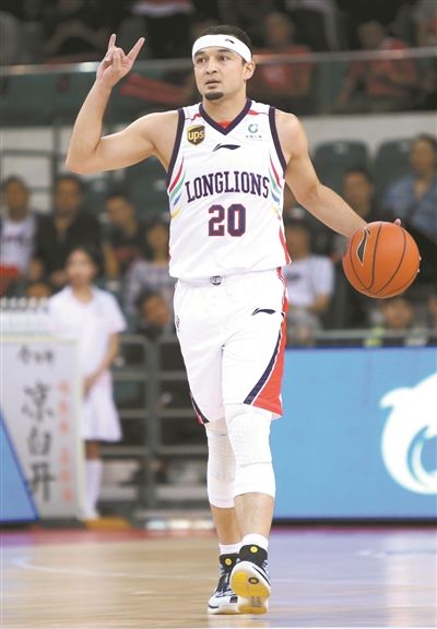 西热力江全场仅一次失误这次失误却葬送了比赛广州队痛失好局