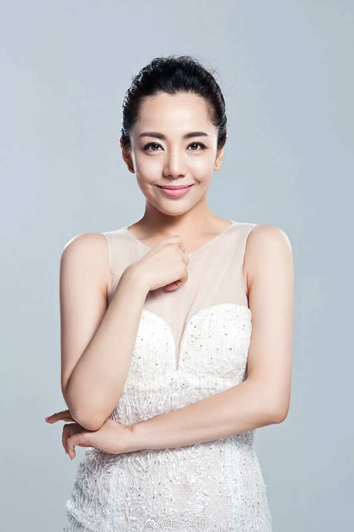 今天我们就来聊聊《》里人前笨嘴拙舌,实则内敛智慧的敬妃