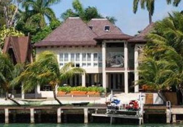 带你看成龙在世界各地的豪宅香港的最普通北京的家很够气派