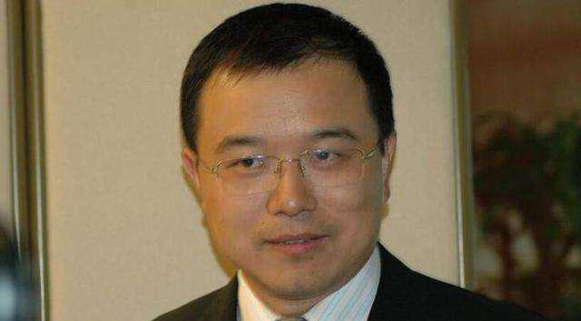 有人说张镇风之后得到了出国留学的机会,毕业后他在英国找到了工作,还