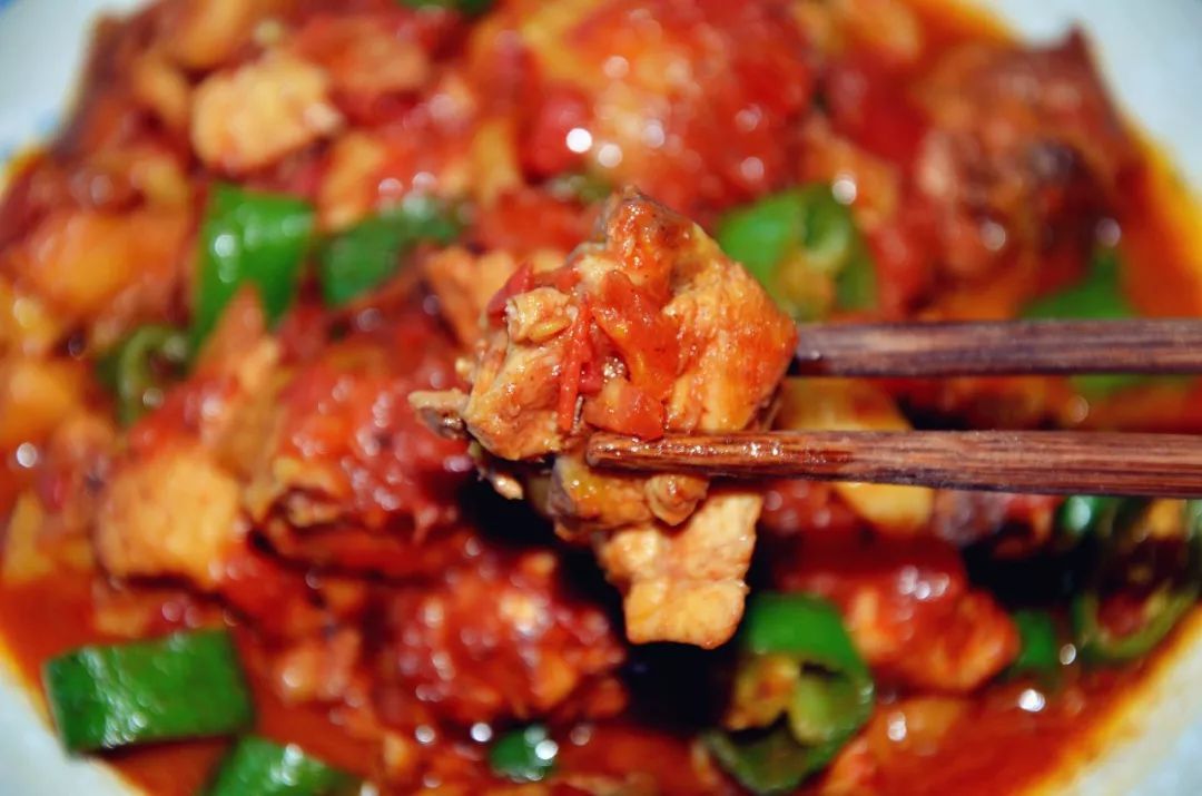 资深吃货不外传的番茄鸡块做法,酸爽鲜美,比番茄鸡蛋好吃数倍!