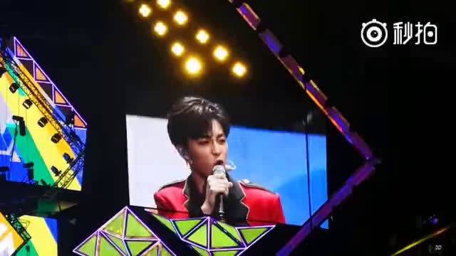 ninepercent上海粉丝见面会 直播 开场劲歌热舞