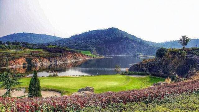 浙江嘉兴一个县级市,和上海接壤,具有优越的区位优势