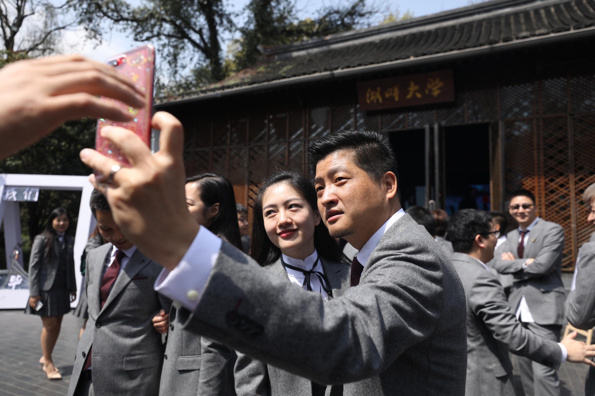 湖畔大学现场曝光,学员年纳税1.97亿,你知道怎么加入吗?