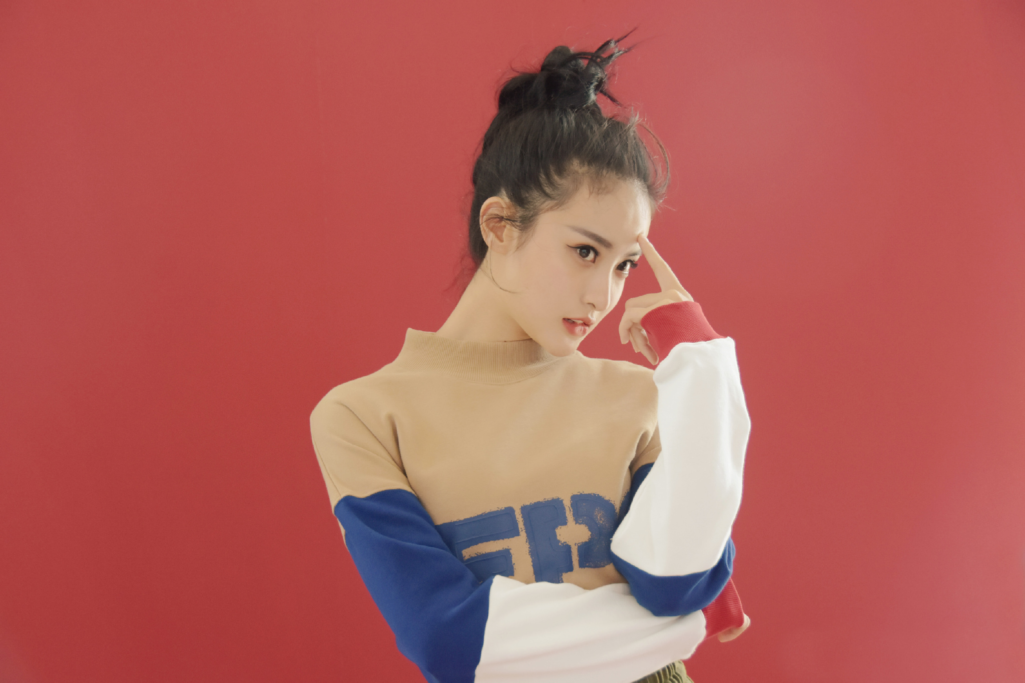 电视剧《全职高手》饰演的苏沐橙已低调入组拍摄.