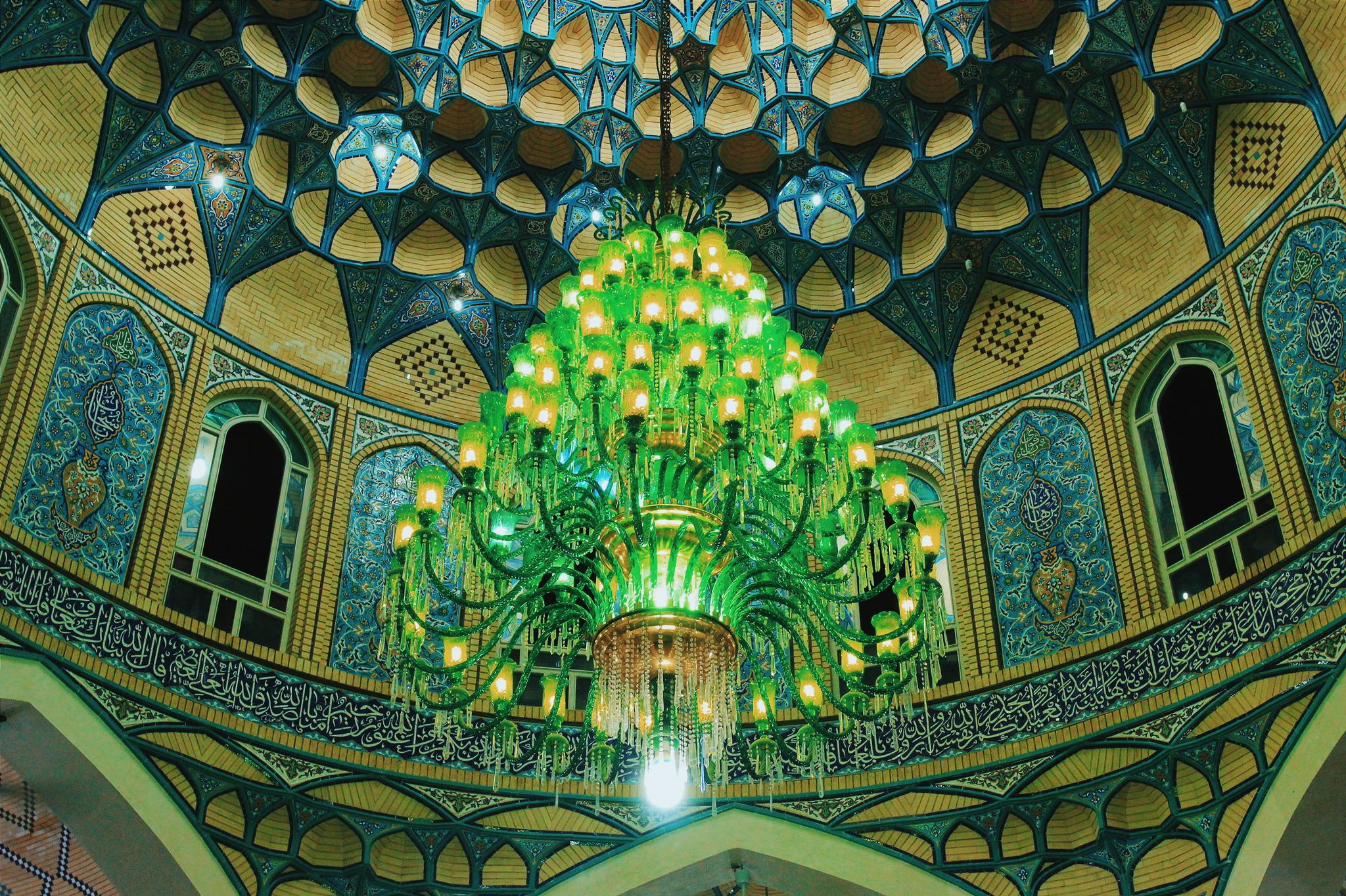 伊朗的清真寺都很漂亮,而且不同城市的清真寺也有自己的风格,大家多