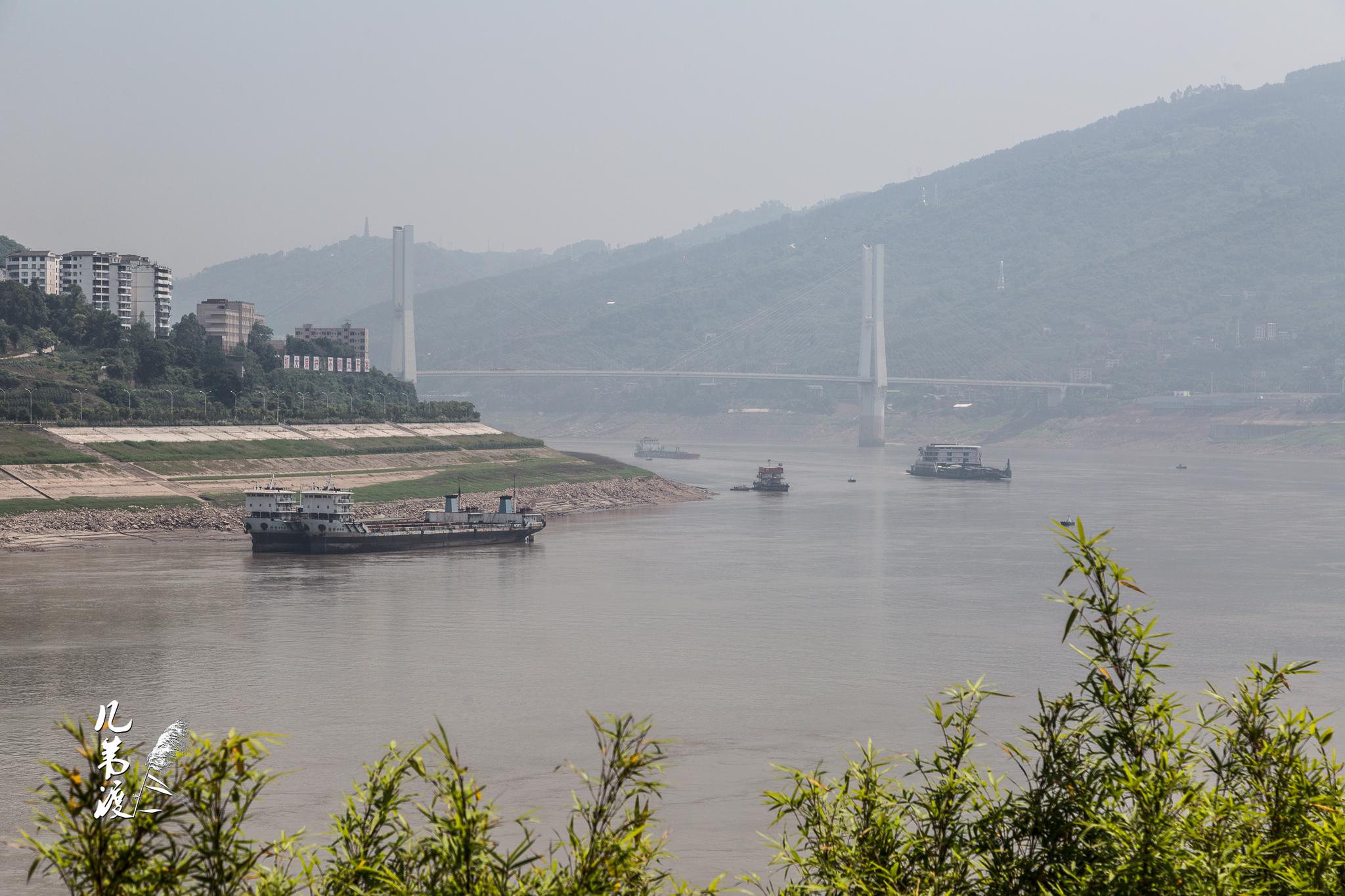 白鹤梁位于涪陵区城北的长江中
