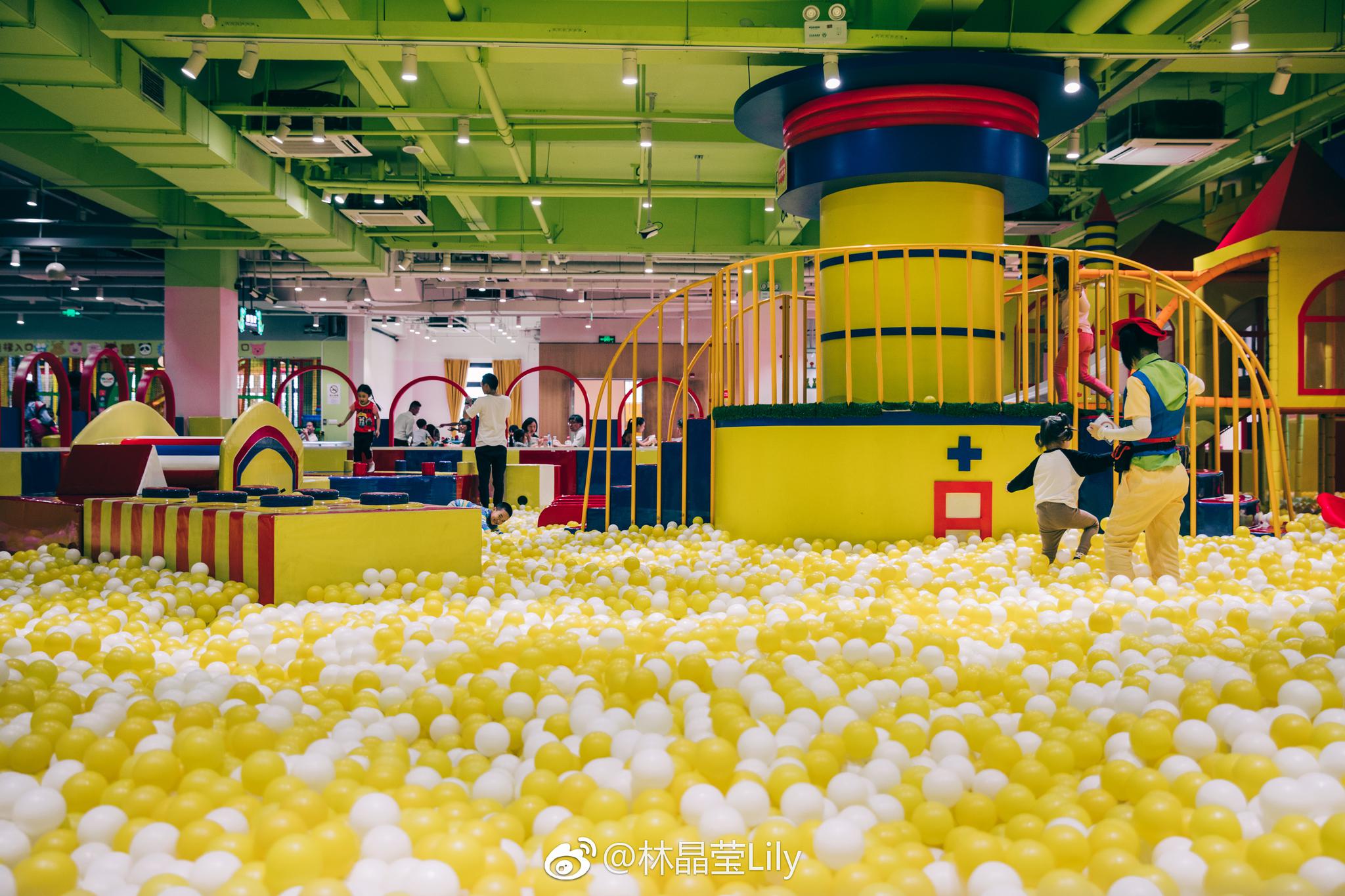 在上海宝燕乐园,2万平米超大场地,从水上乐园,魔鬼滑梯,到巨大的淘气