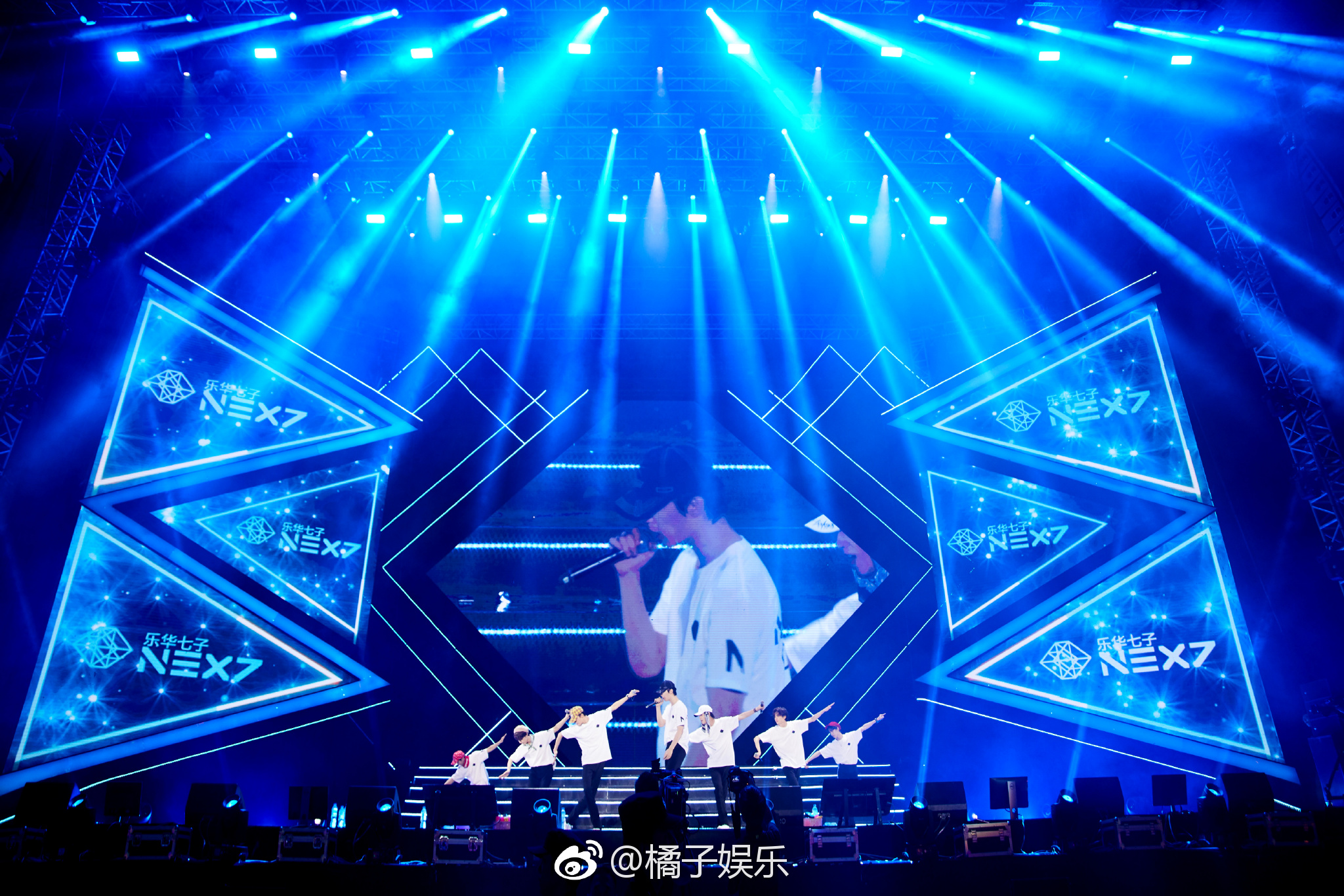 2018乐华七子-next巡回粉丝见面会上周六于南京奥体中心体育馆迎来最