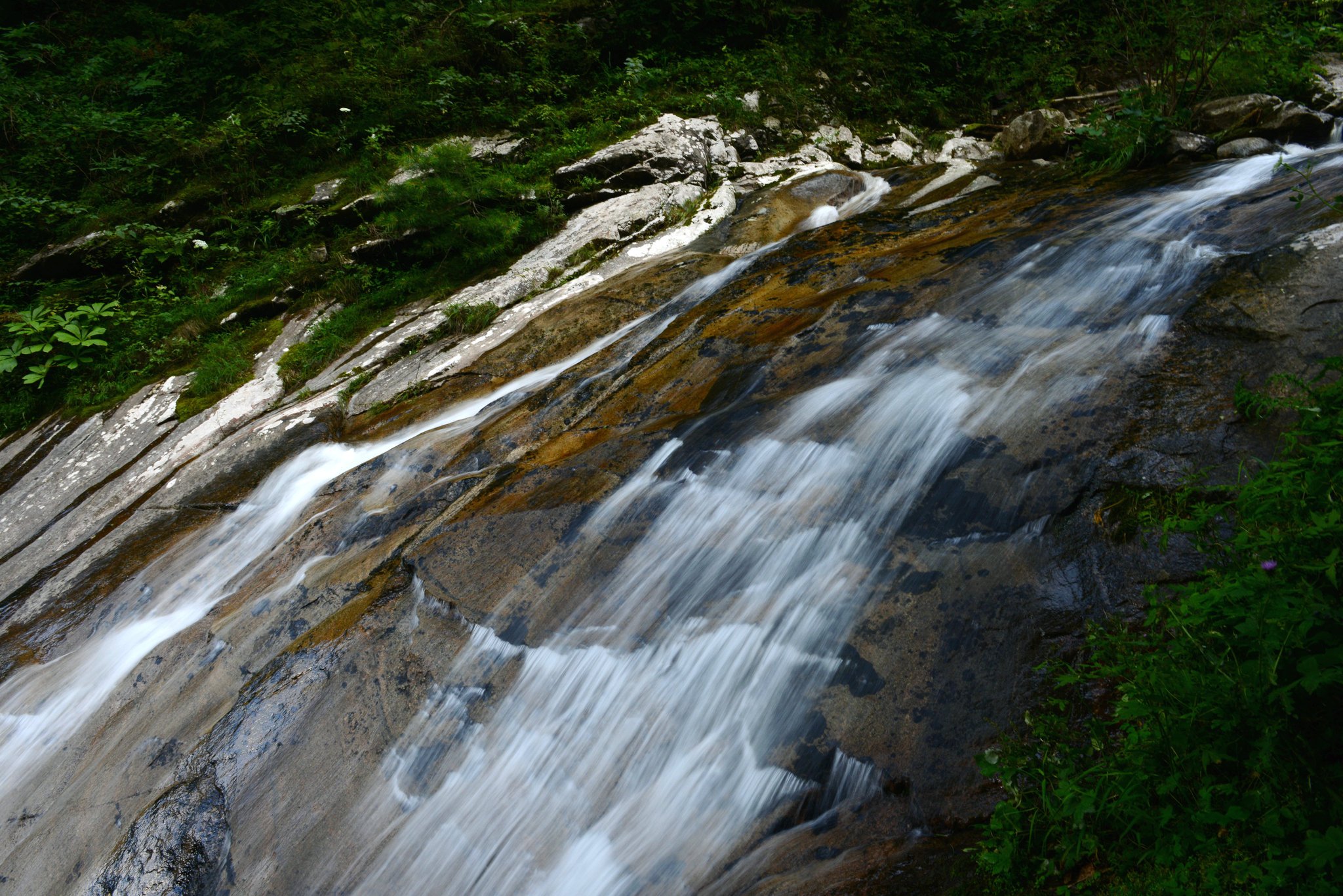 太白青峰峡听风过山谷飞瀑跌