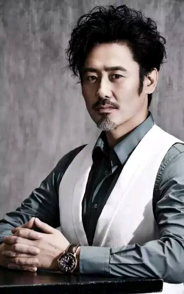 张芷溪一条微博,成坐实吴秀波人设坍塌的最后