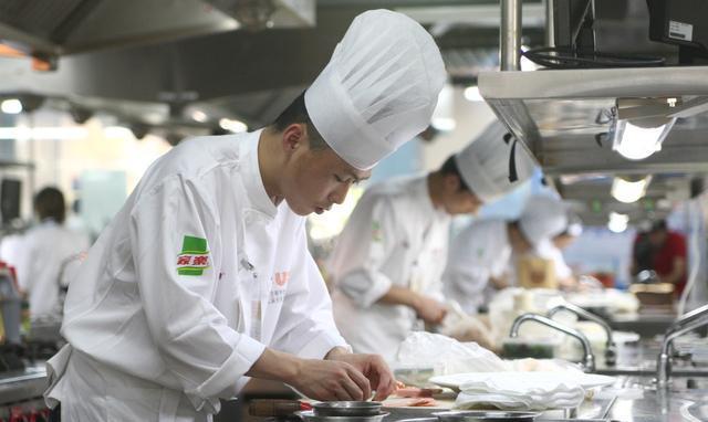 每次喝完酒就回来折腾我, 我真的受够了|厨师|时辰|订婚_新浪新闻