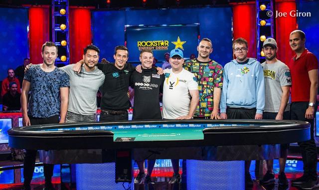 美国选手John Cynn成为2018扑克世界冠军,抱走