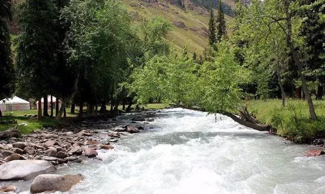 温泉县鄂托克赛尔河谷之美