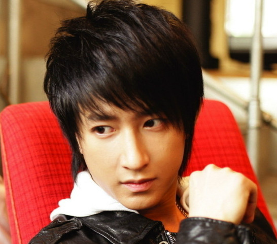 一个东北地区少数民族的人能成为一个明星韩庚,他的确挺厉害的_新浪