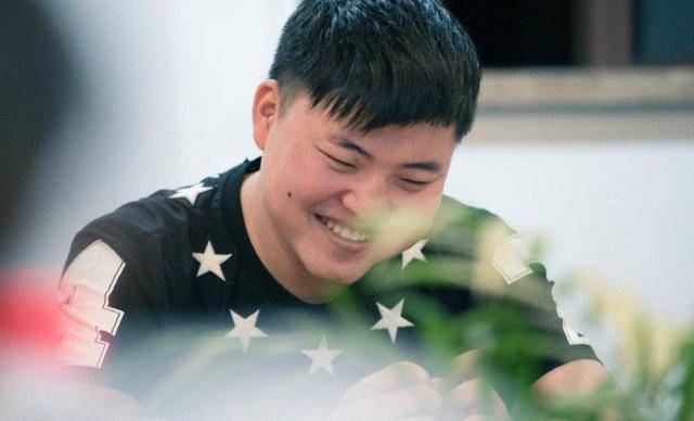 loluzi是吹出来的西卡直播说原因玩家我和他打平手