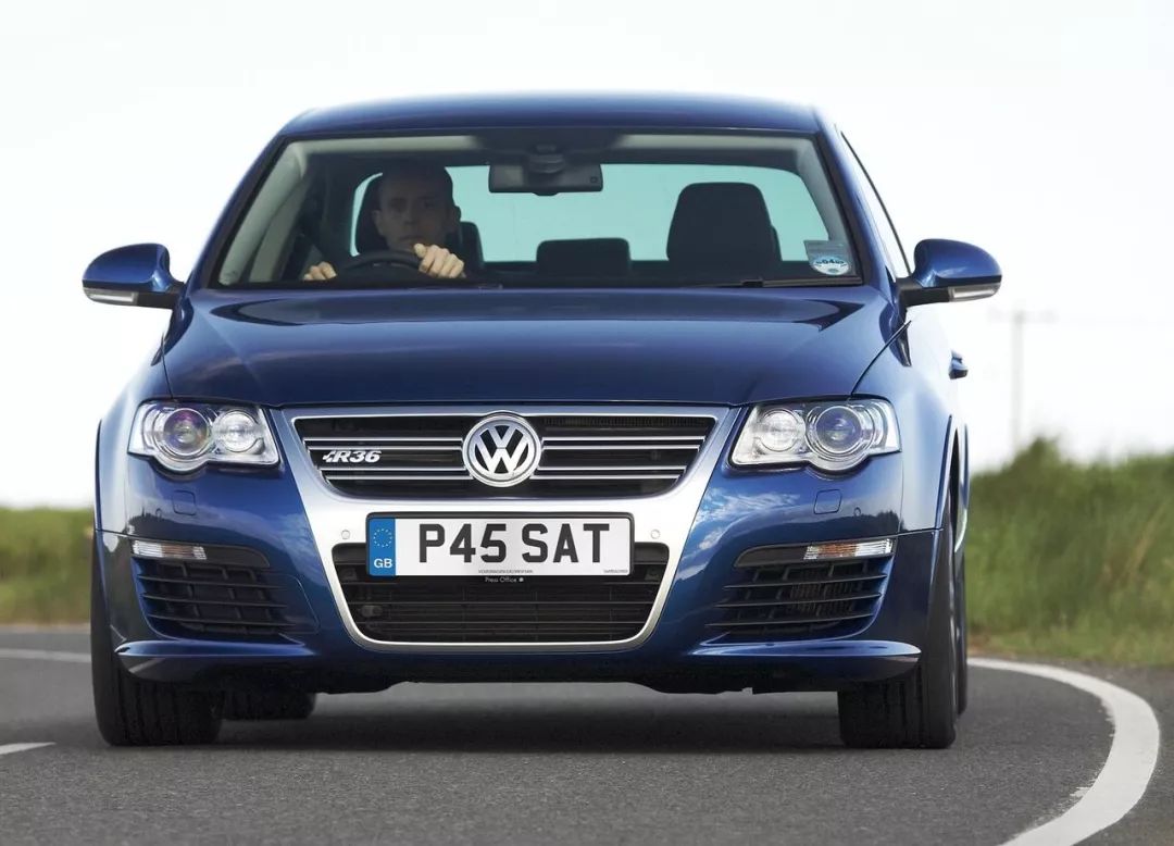 性能 限量 情怀,二手车难求!真正神车大众r36!