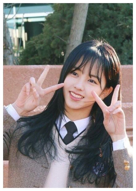 金所炫写真新发型惹众人争议,疑似脱发