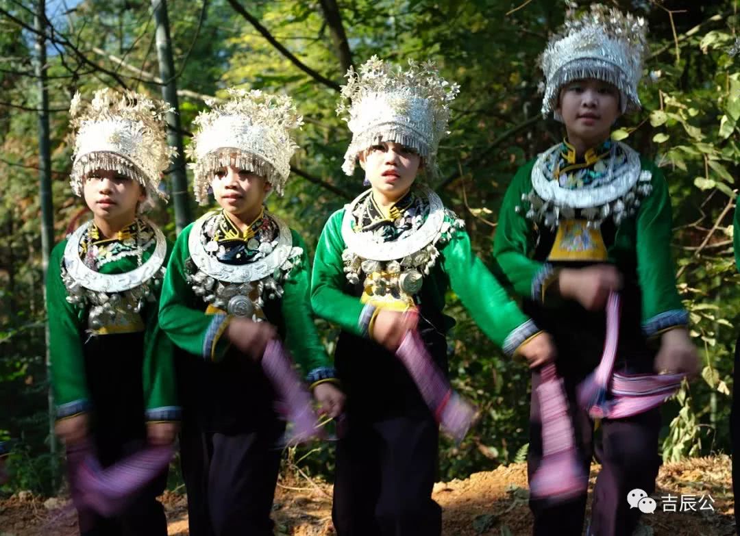 贵州三都苗寨过新米节