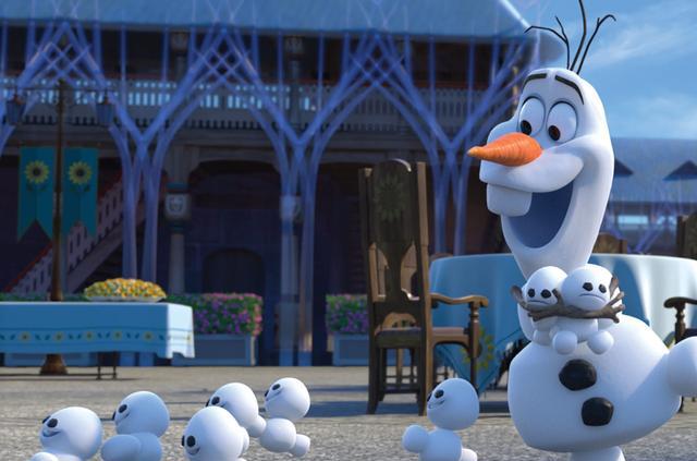 冰雪奇缘"雪宝"的迪士尼公主变装秀