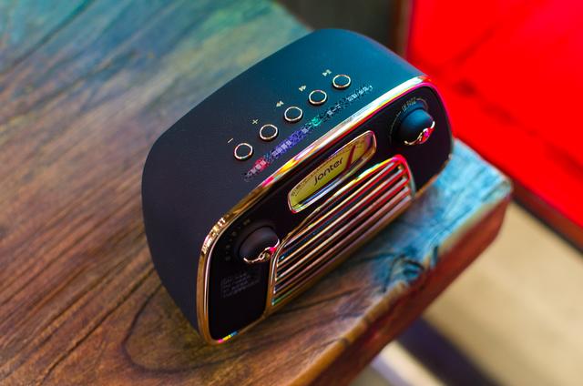 尊特m3复古蓝牙音箱追随潮流还是特立独行