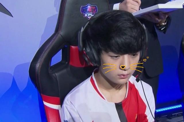 王者荣耀:ag超玩会莲将名字改了,游戏id让人心疼!考虑转会吧