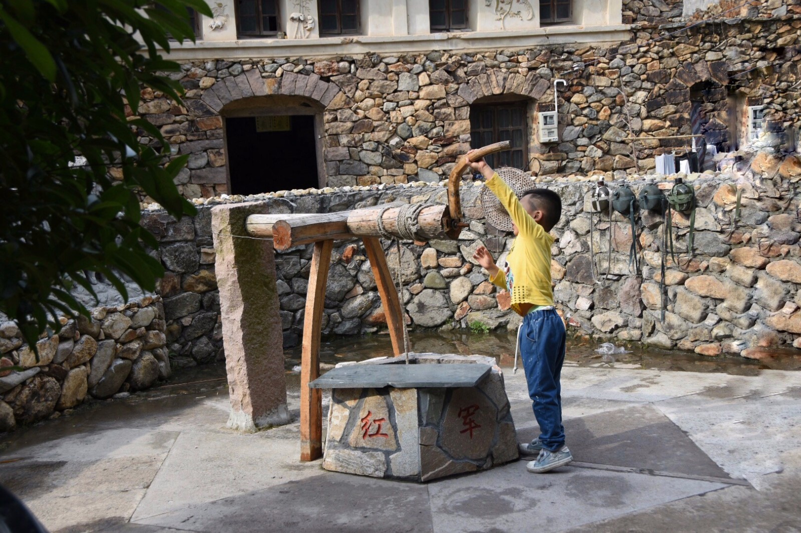 坞根是中国工农红军第十三军二师的诞生地,被誉为中国东部的延安