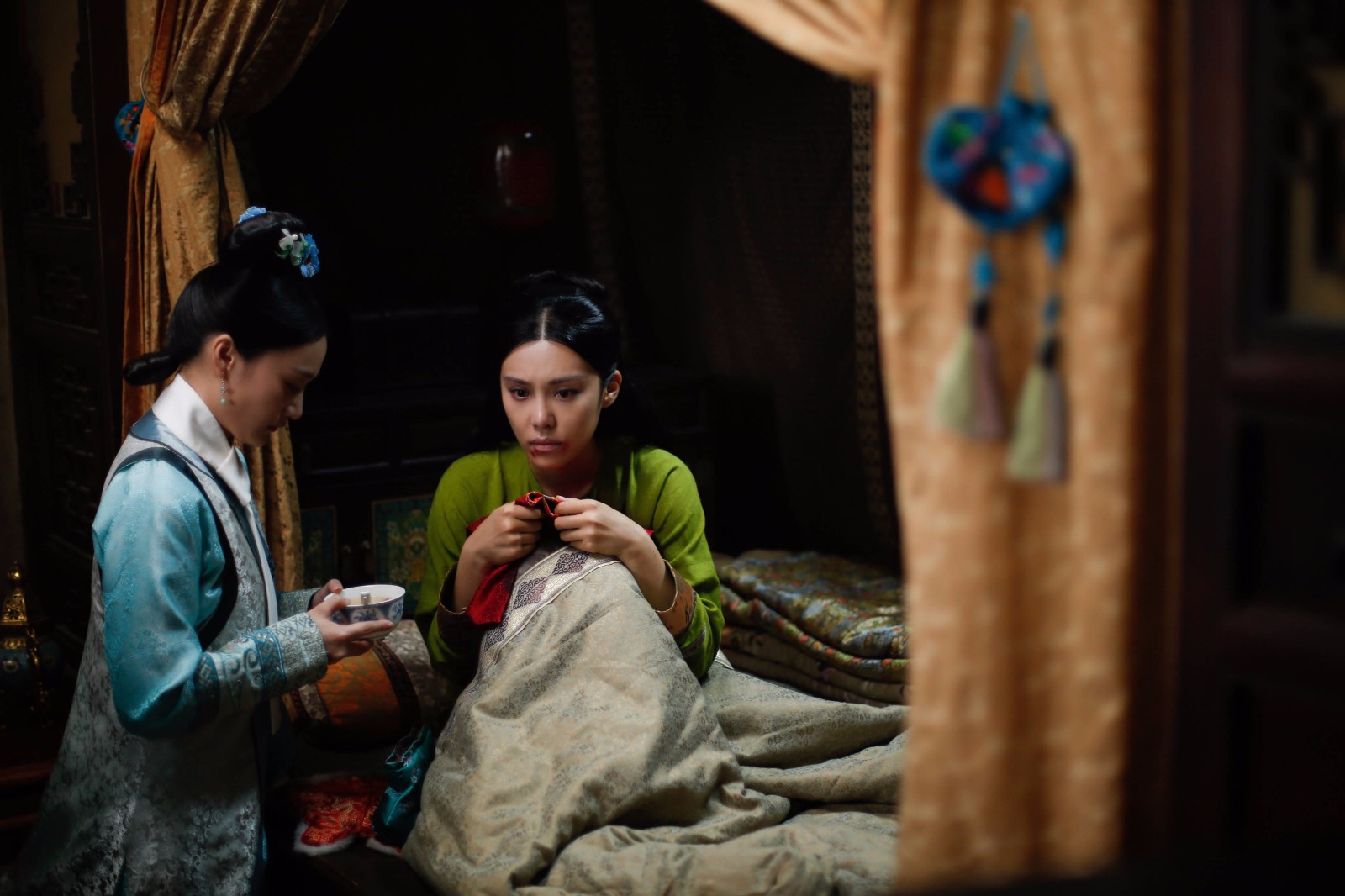 韩丹彤《如懿传》尝百毒"意外"小产 外放演技引令人心疼