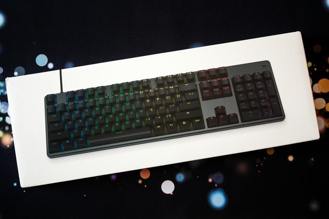 配备定制轴体的小米游戏键盘上手体验