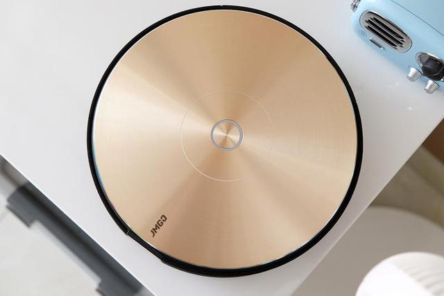 坚果新品e9上手测评1080p高清900ansi流明7层玻璃镜头