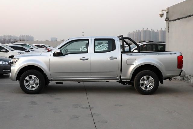 长城全新皮卡正式上市,外观更运动,内饰更精致,搭2.0t动力