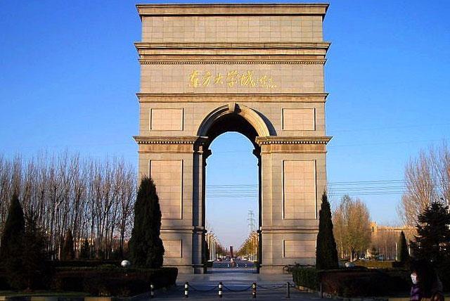 廊坊市总面积6429平方公里,是河北省面积最小的地级市,下现2个市辖区