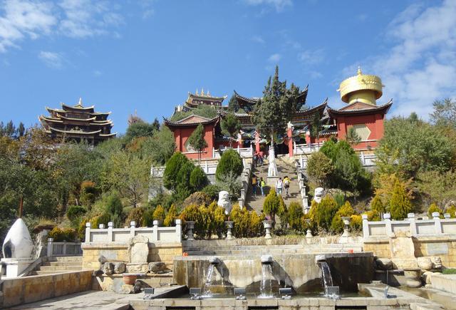 迪庆独克宗古城, 香格里拉县城里真实的活着的古镇