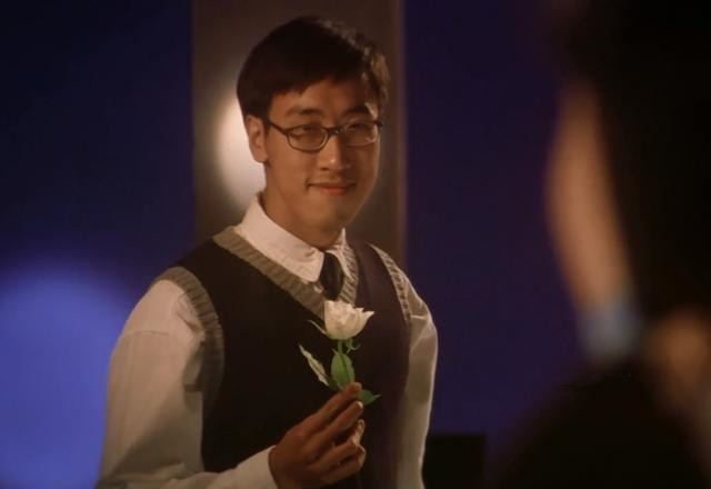 《喜剧之王》里面,张柏芝的前男友,看着斯文内心险恶.