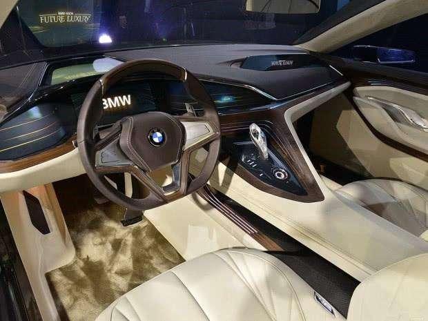 迈巴赫终于扛不住了"宝马9系"亮相,无框门 w12,奥迪都羡慕!