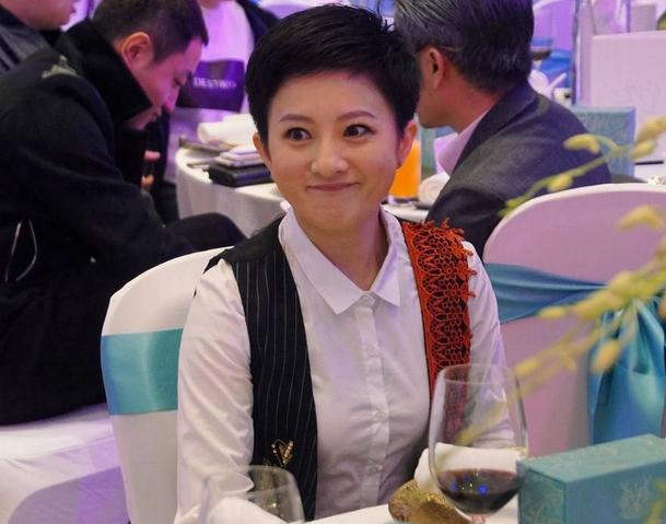 金铭再次辟谣,安玉刚澄清!网友借用陈志朋的话:世界太复杂!