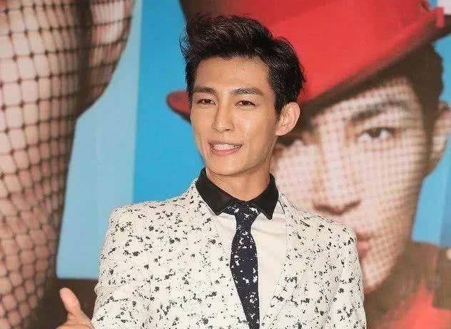 脸僵?陈学冬像蜡像,张信哲脸部浮肿,炎亚纶像