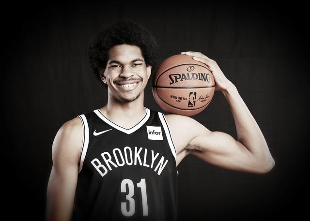 三,贾莱特阿伦 不会去酒吧之前林书豪在接受任务杂志采访的时候,就