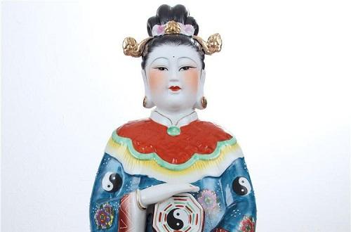 罗教以"无生老母"为最高崇拜,以"真空家乡"为理想境界,以龙华三会