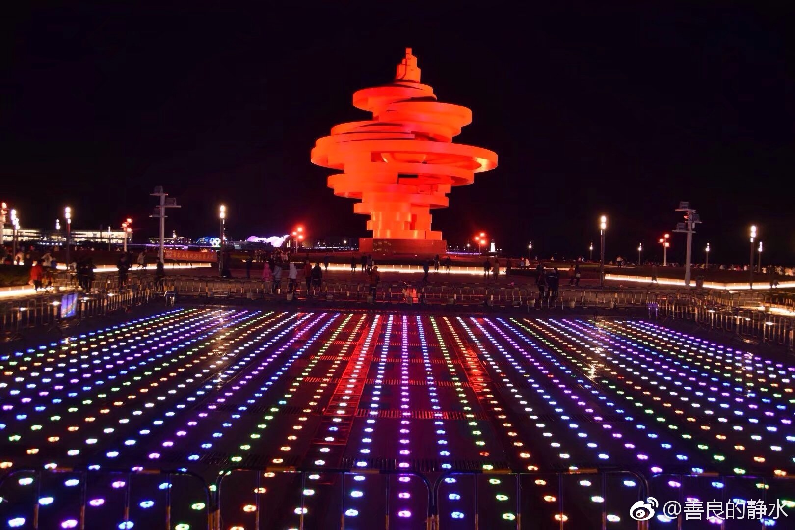 五四广场美丽的晨曦灯光璀璨的夜景让人心悦神怡