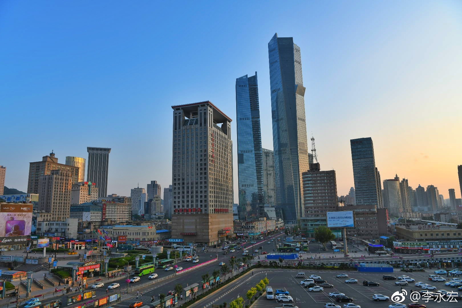 在大连渤海明珠酒店揽大连城市风光