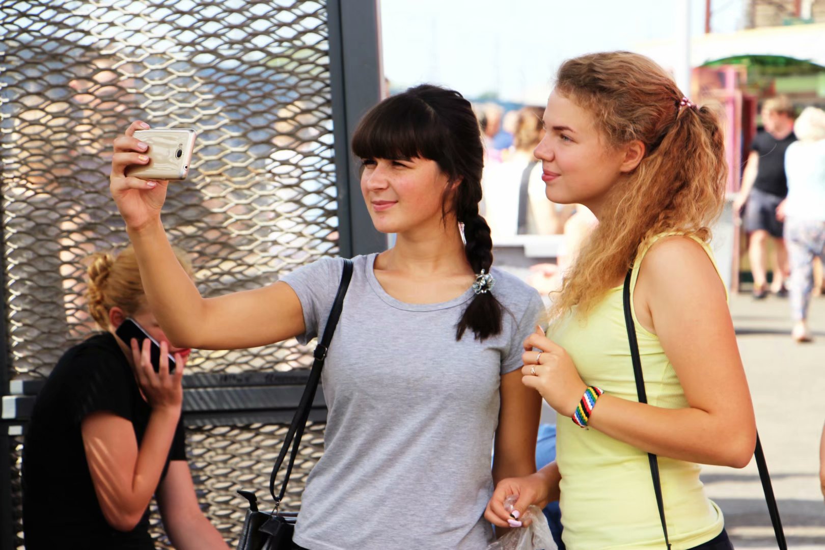 一整辆俄罗斯火车上只有几个中国人究竟发生了什么事