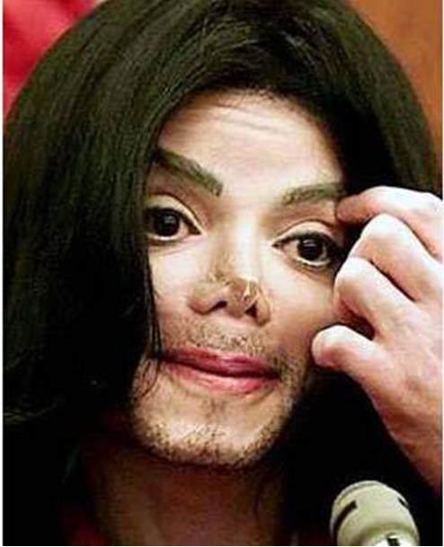 迈克尔杰克逊到死都不承认整容, 看完这些后心里便有了答案!