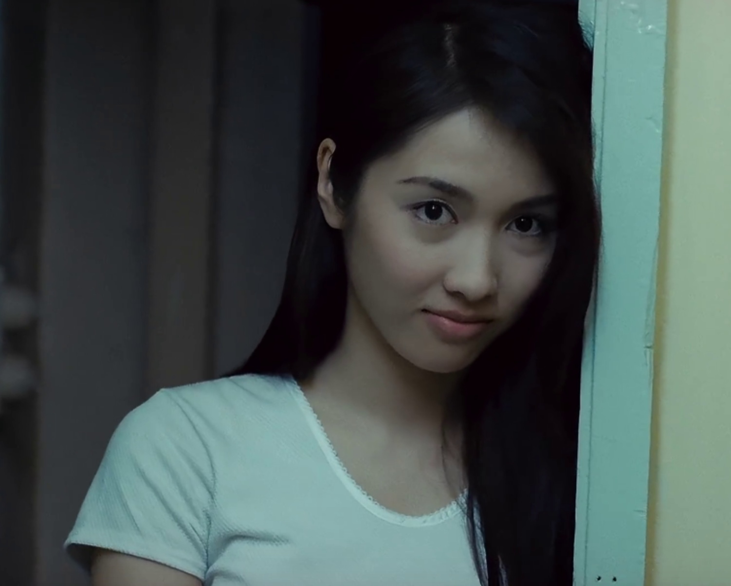 黎姿在这部作品中的小结巴形象才是她最美的角色