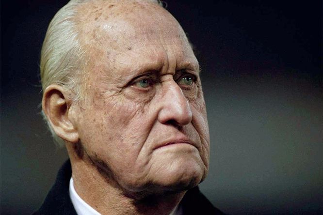 凭啥?在亚运会上,足球要受到年龄限制,而篮球