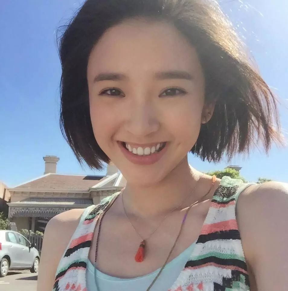 唐艺昕噘嘴大门牙,杨紫被喷毁角色,她才是尬演美人的最高境界?