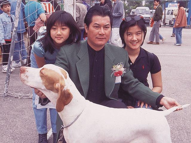 邓光荣32岁女儿出嫁张学友现身祝贺一众老戏骨惊喜同框