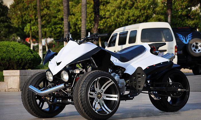 酷炫倒三轮, 小伙6000元拿下, 的确很拉风, 配置还挺高