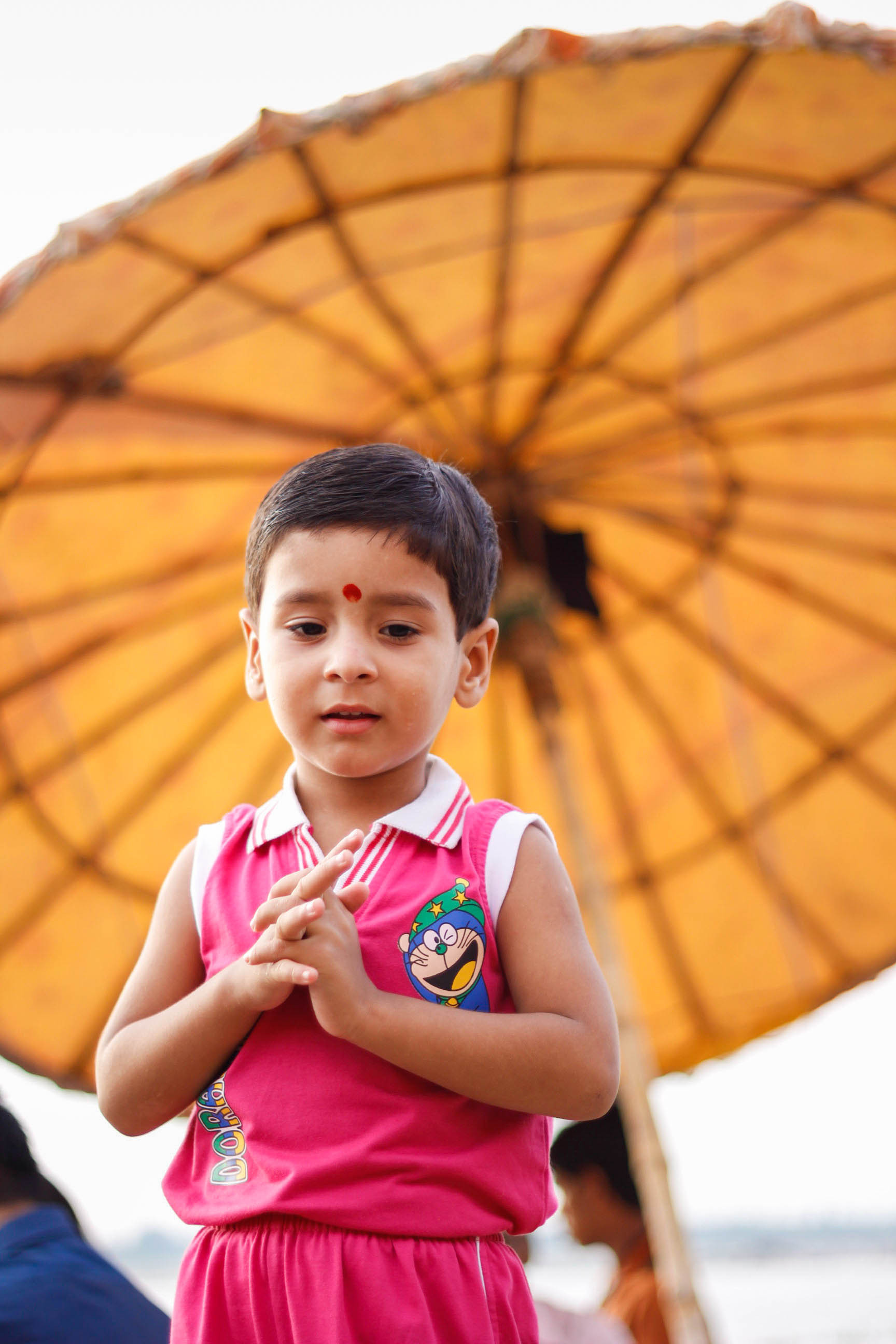 实拍印度穷小孩富小孩不管怎样都要做快乐的小孩