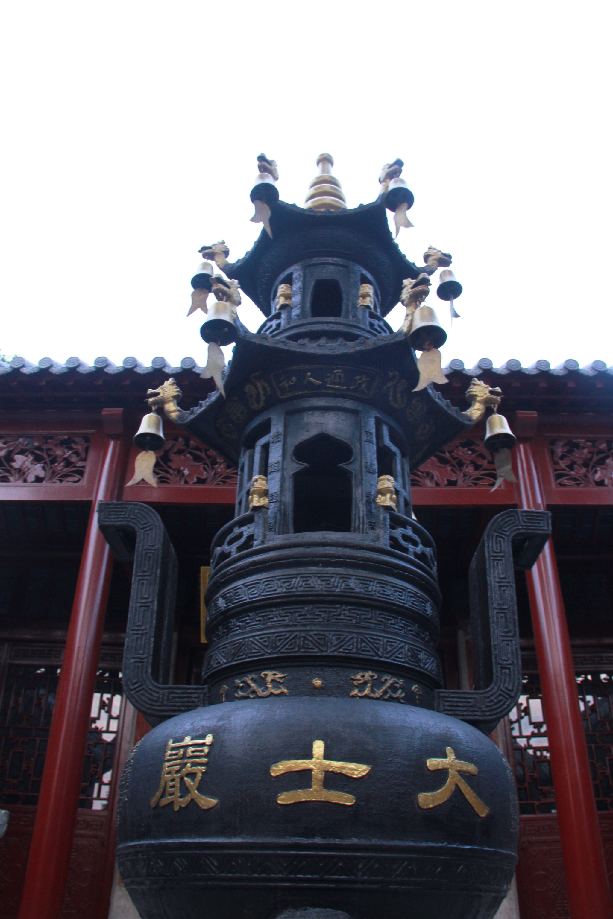 傍晚时分的大士岩寺院